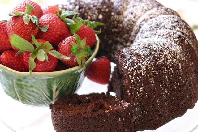 The Best and Easiest Chocolate Cake Ever