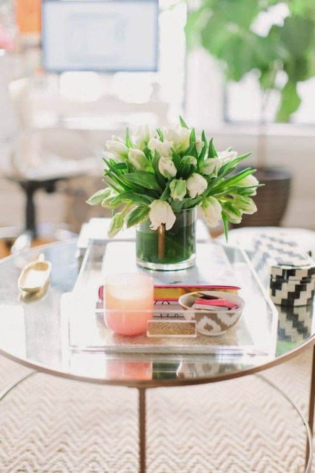 Round Coffee Tables Shine Your Light, How To Style A Round Coffee Table Tray